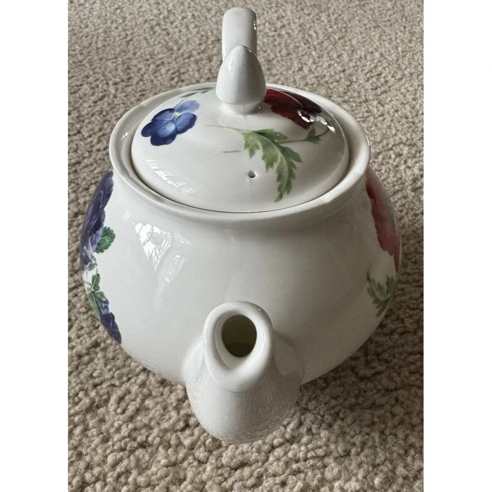 Whittard of Chelsea Amaranta Teapot Fine Bone China Red Poppy /‎ Pansy England